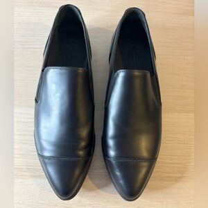 VINCE Black Leather Slip-On Loafers